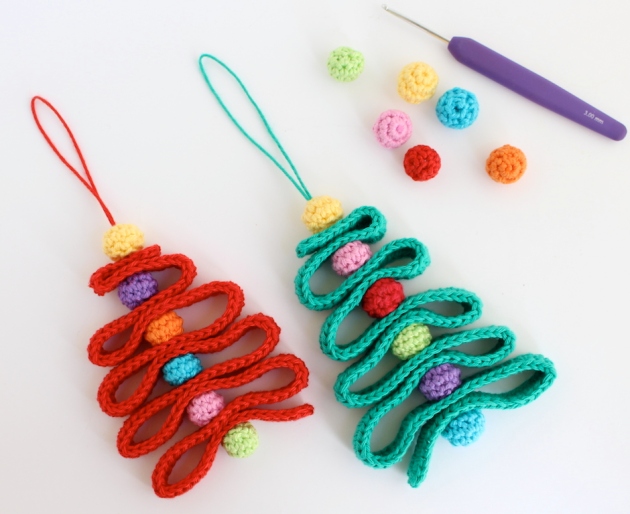 Crochet Ribbon Christmas Tree Pattern  poppyandbliss